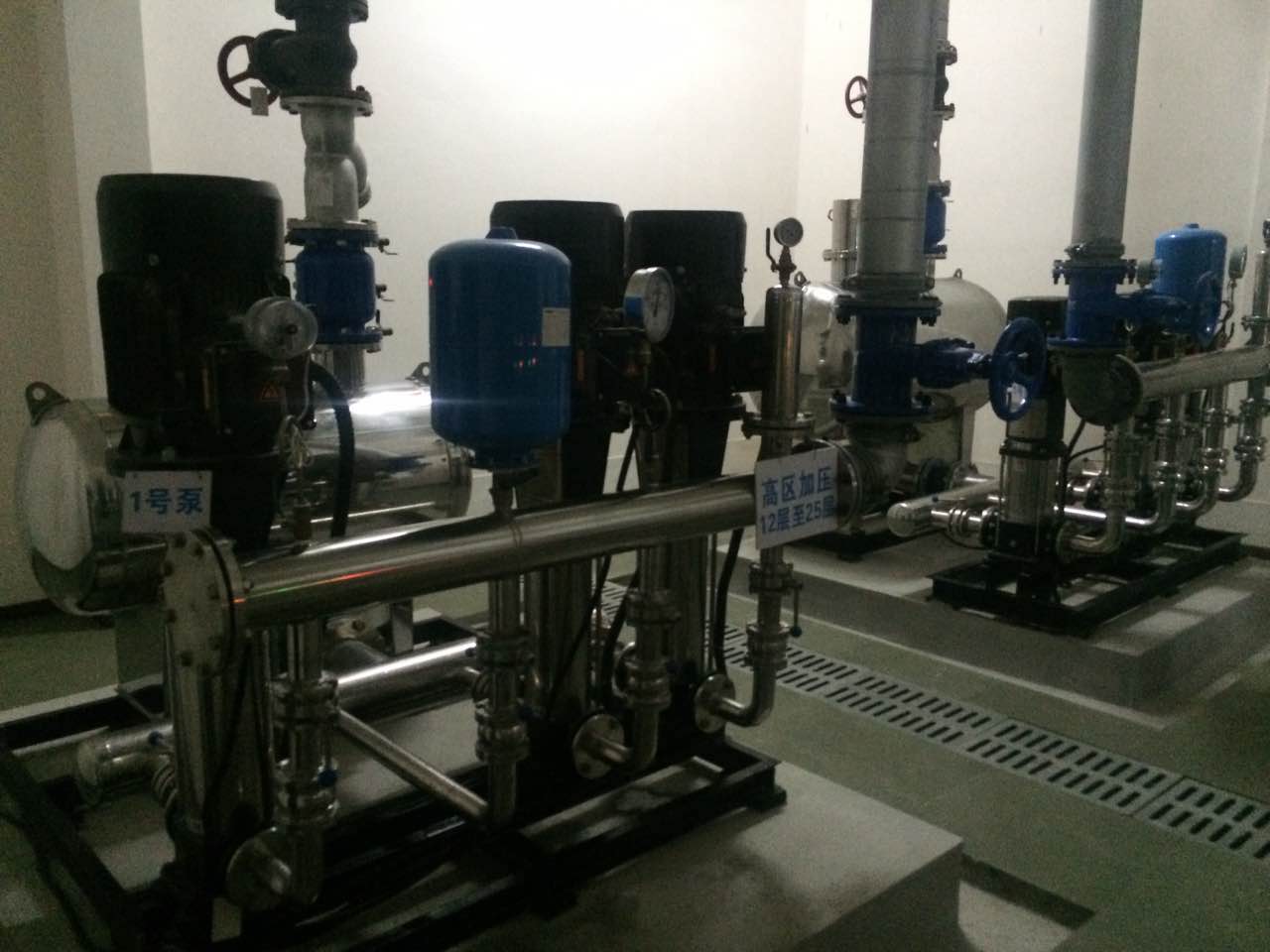 高樓二次加壓供水設備一套價格大概多少
